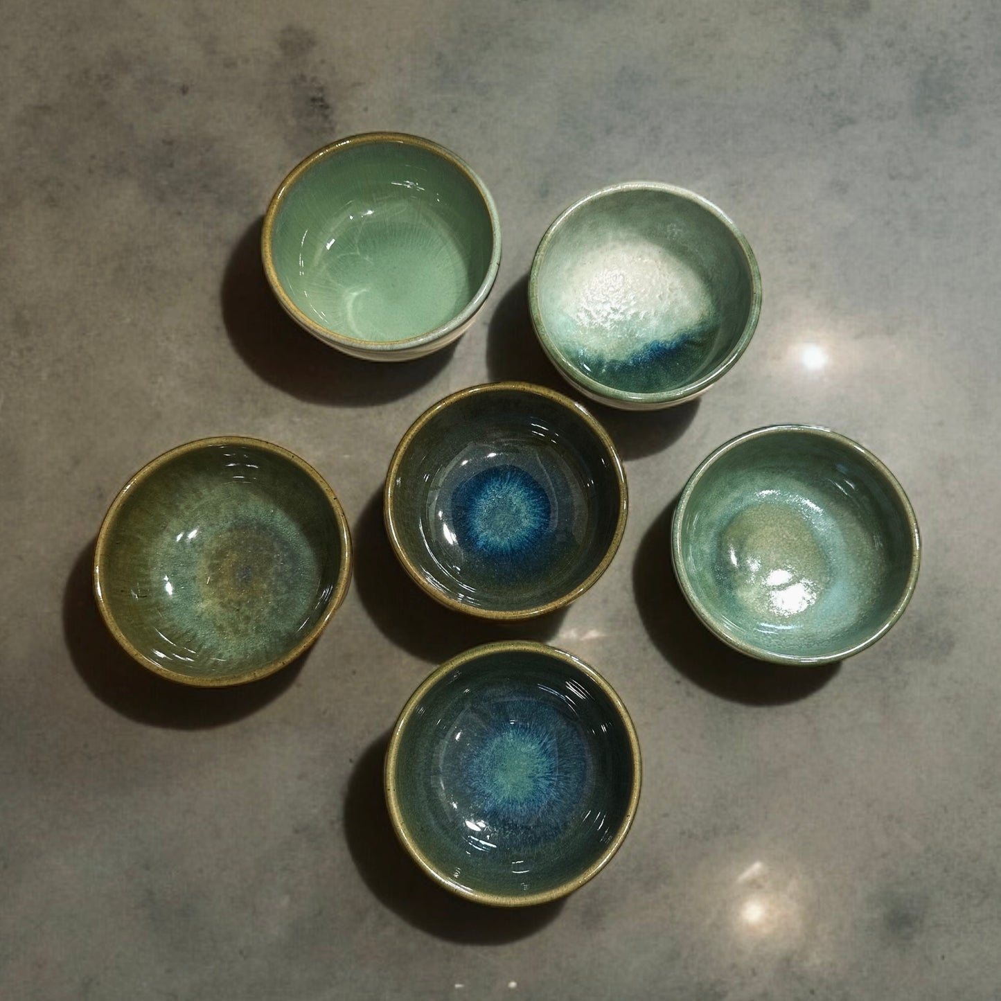 《 添興窯 》手工陶碗 山林綠