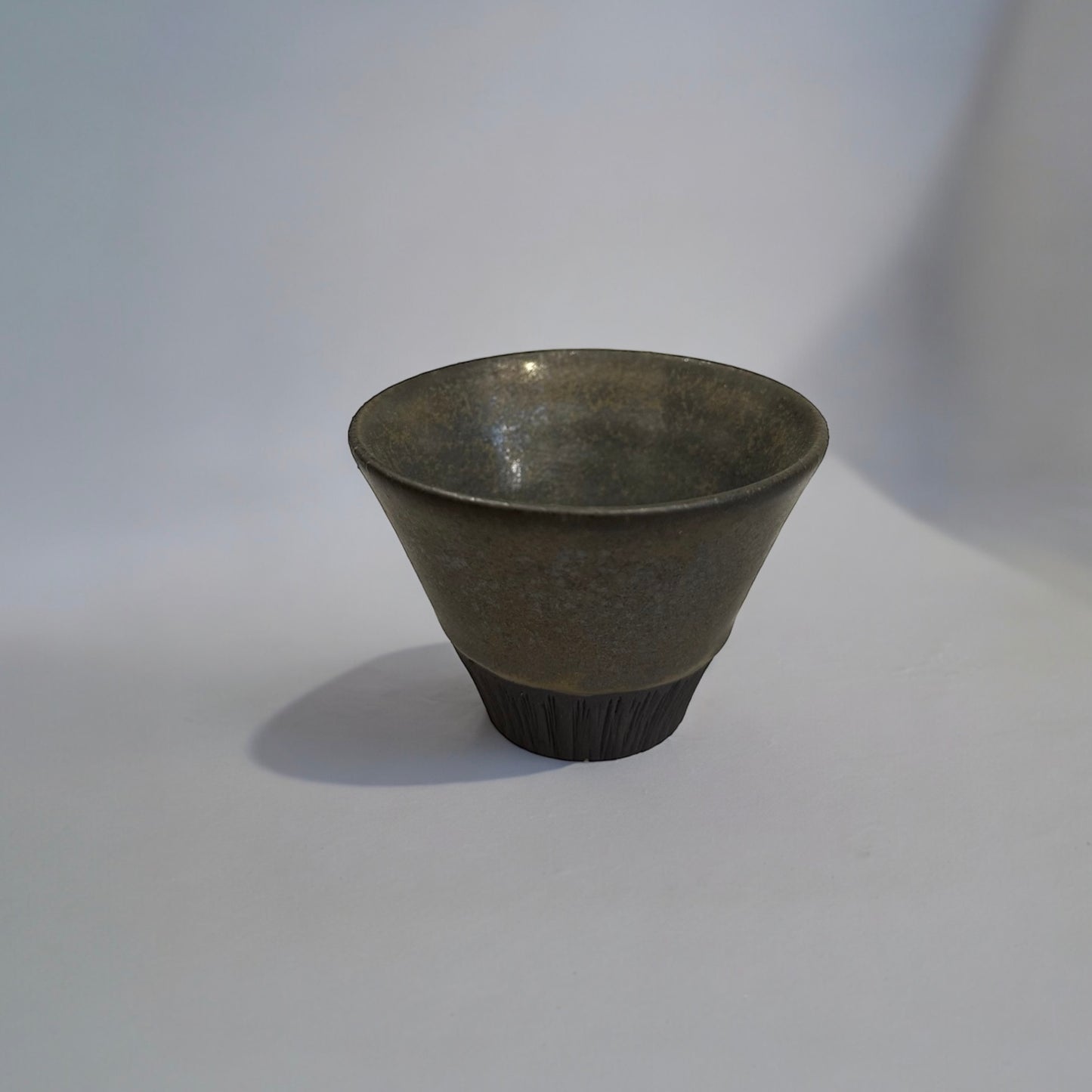 《 日本製陶 》元永成洸 手工茶杯 霧光銅