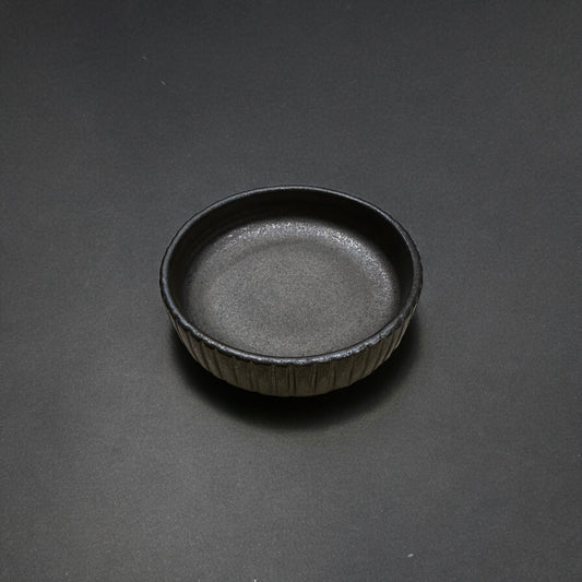 "JAEE" Handmade Pottery Plate ( Iron Brown )