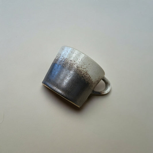 《 吉時雨陶藝 》手工馬克杯 迷霧咖啡