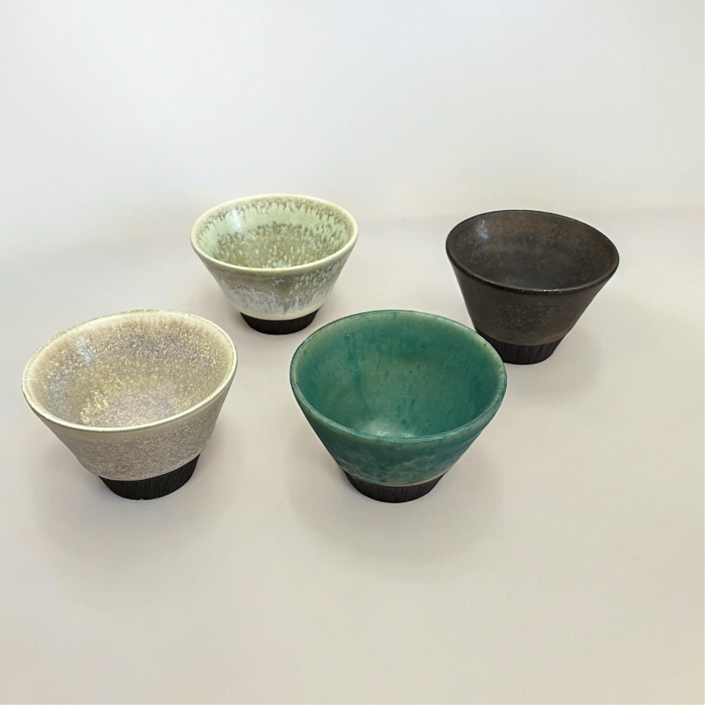 "Japanese Pottery" Handmade Pottery Cup ( Mountain Green )