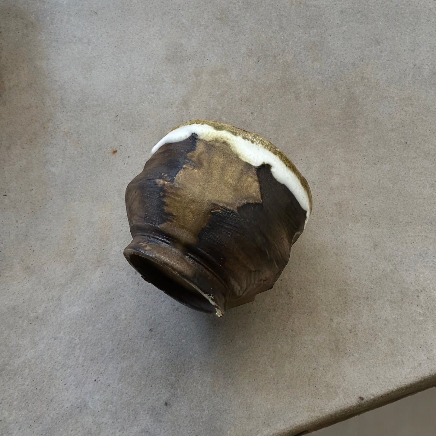 《 葉萱勳 》手工茶碗 青瓷美國黑土