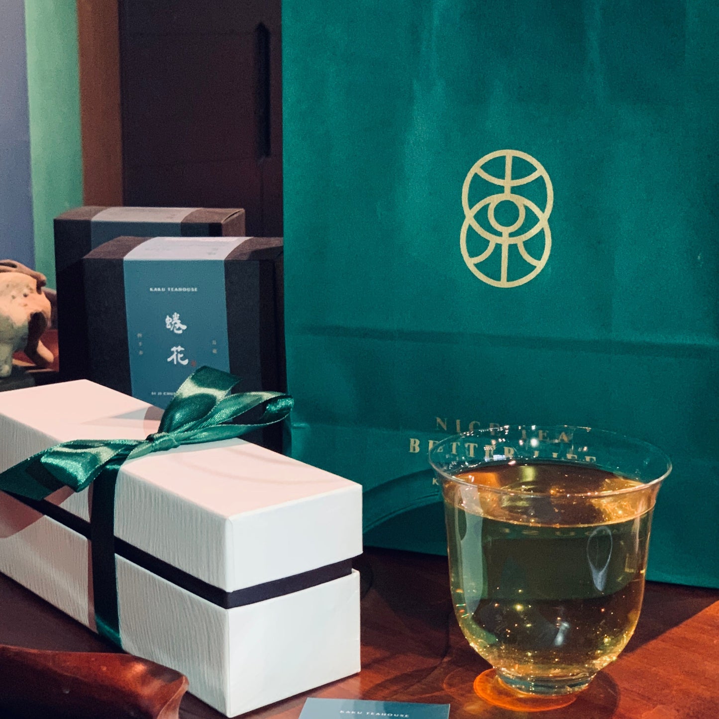 端午 春之茶 餘光梨山烏龍 大禹嶺烏龍 / 蜷花不知春烏龍