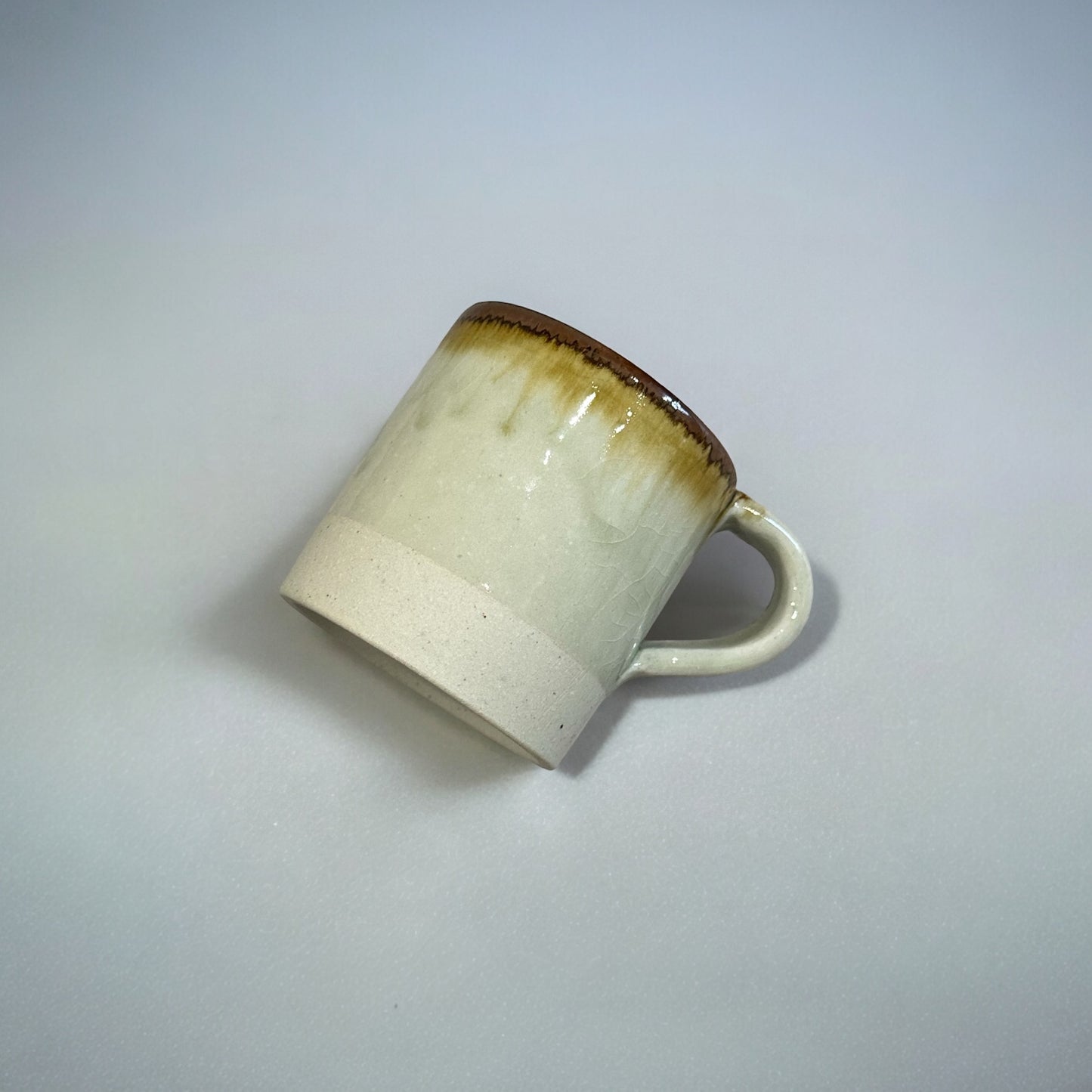 "Japanese Pottery" Handmade Pottery Mug ( brown crystal  )