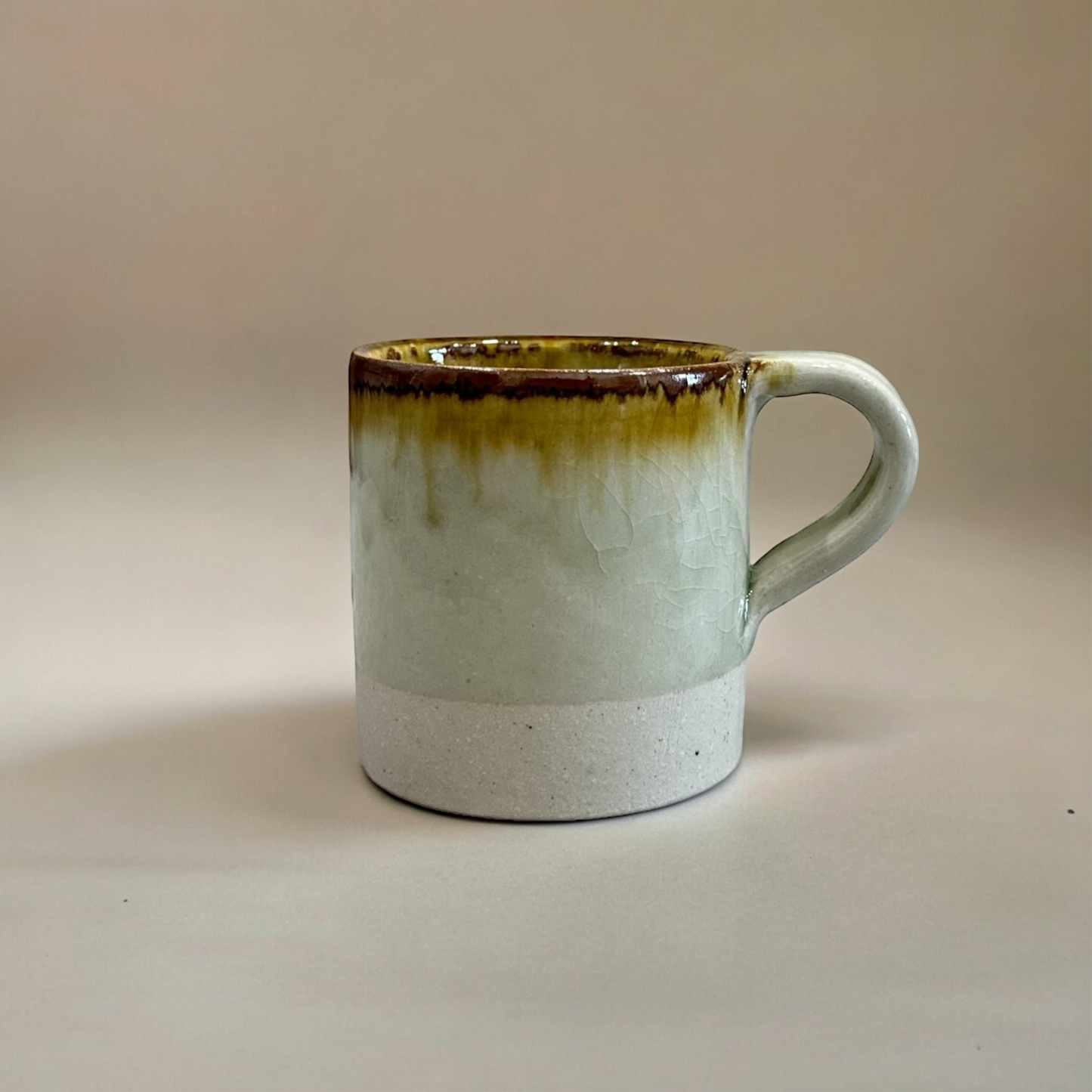 "Japanese Pottery" Handmade Pottery Mug ( brown crystal  )