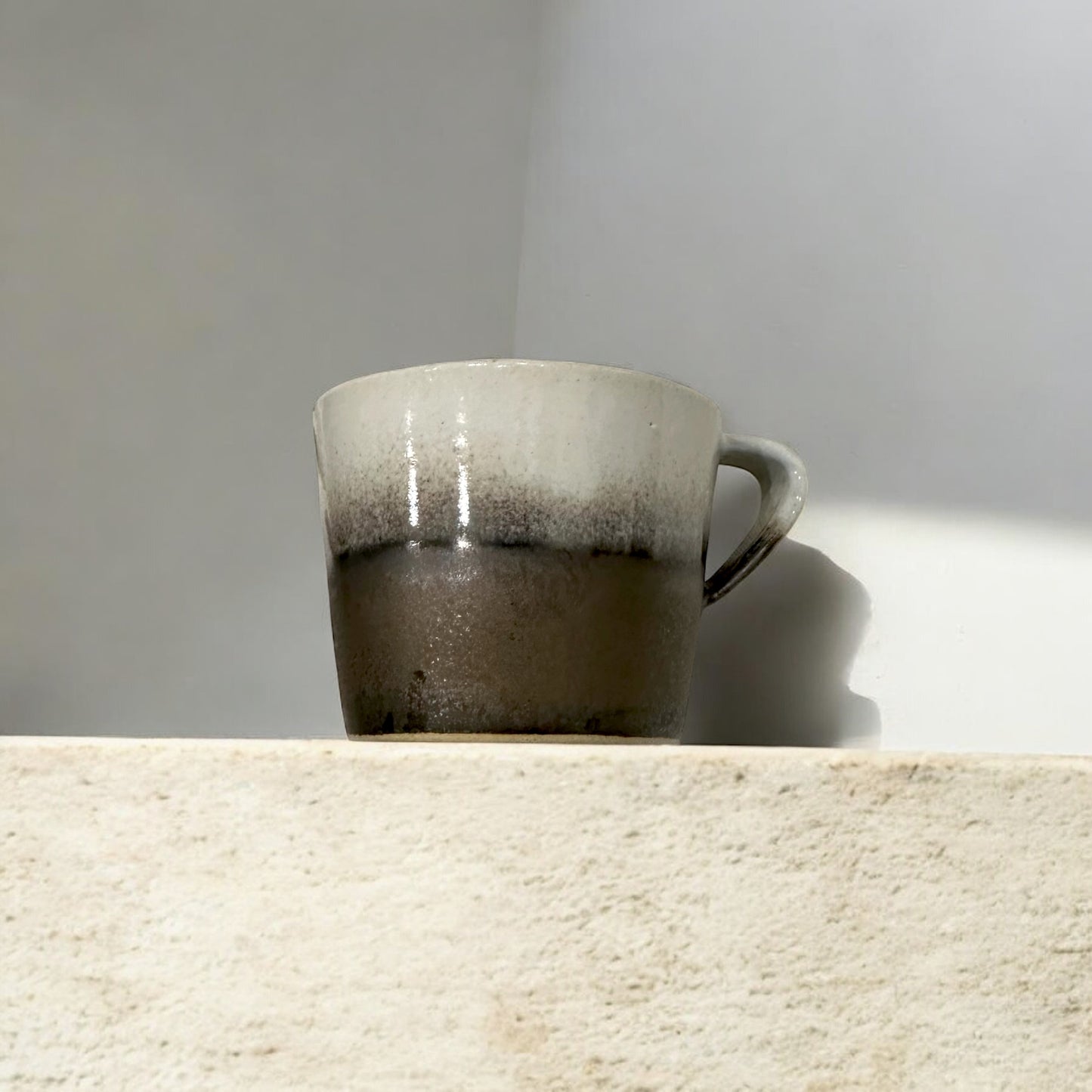 《 吉時雨陶藝 》手工馬克杯 迷霧咖啡