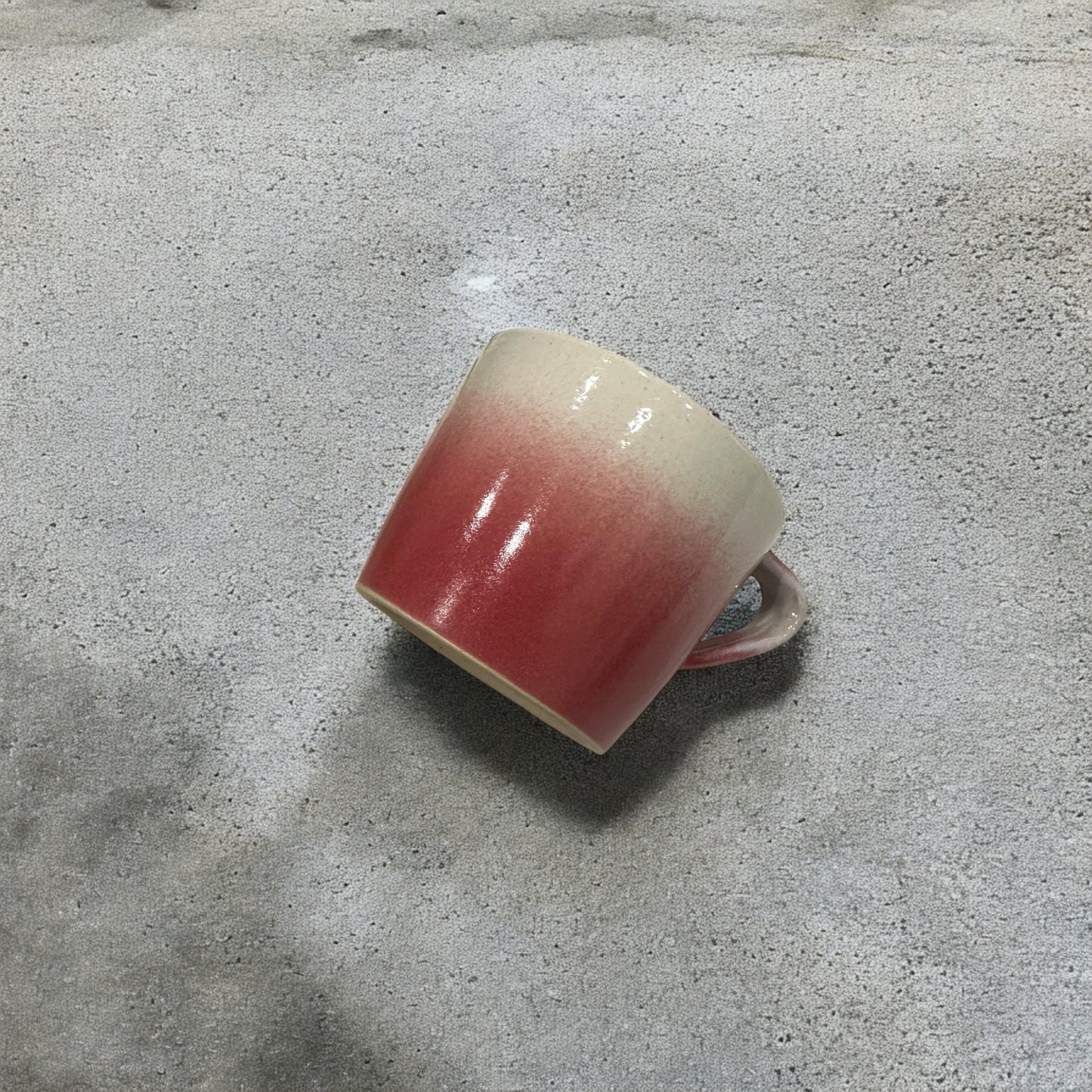 《 吉時雨陶藝 》手工馬克杯 胭脂粉