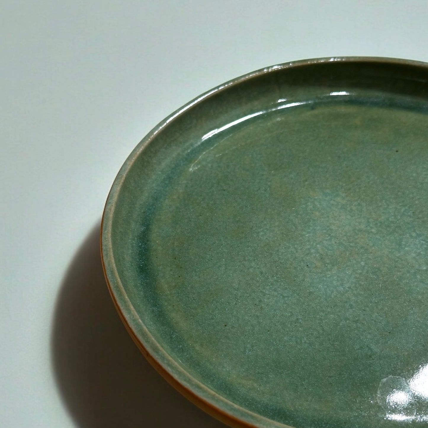 "JAEE" Handmade Pottery Plate ( Green )