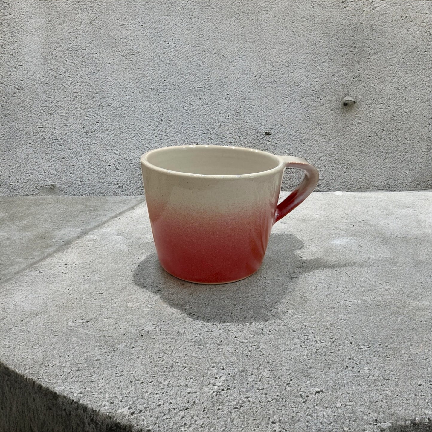 《 吉時雨陶藝 》手工馬克杯 胭脂粉