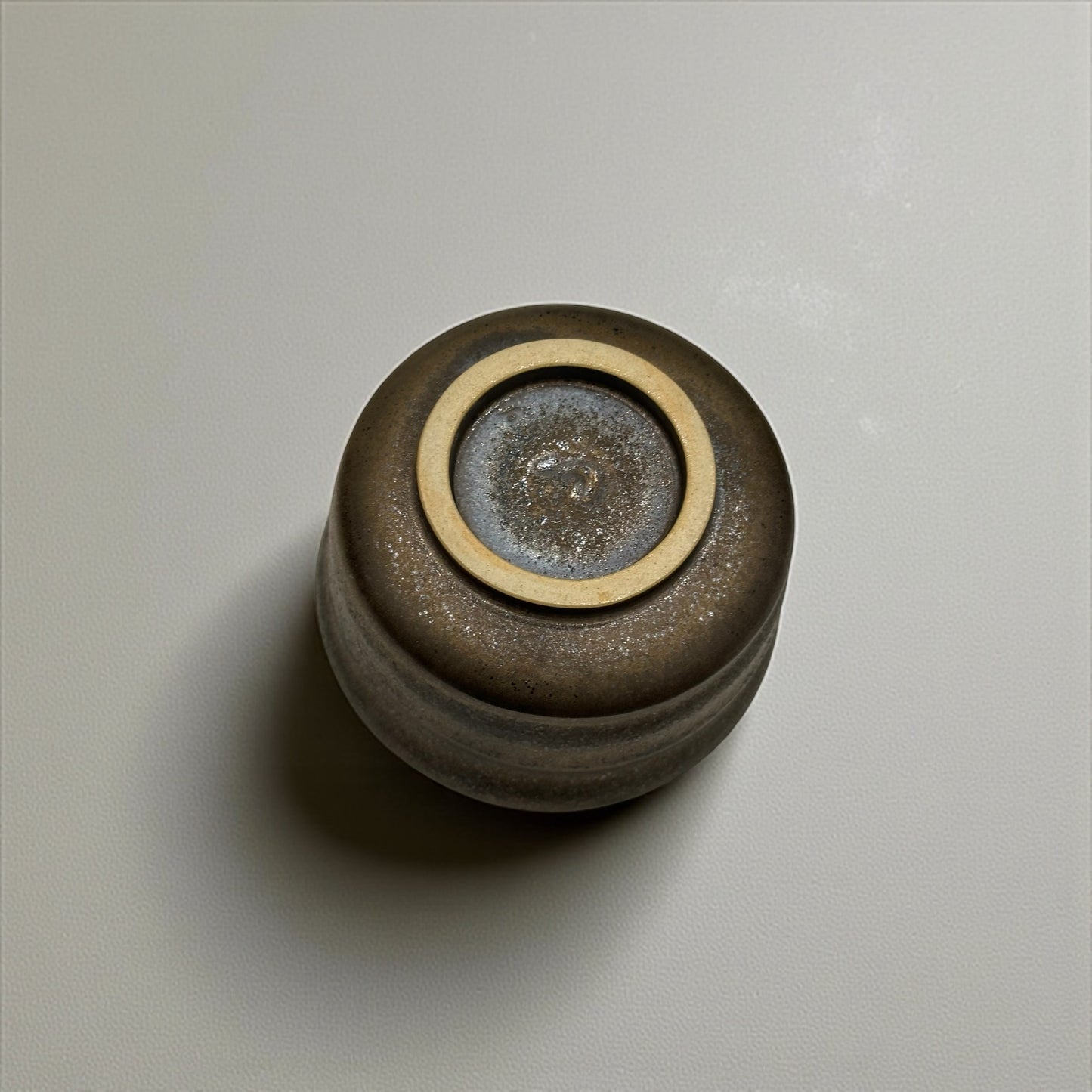 《 吉時雨陶藝 》 手工茶碗 咖啡墨金