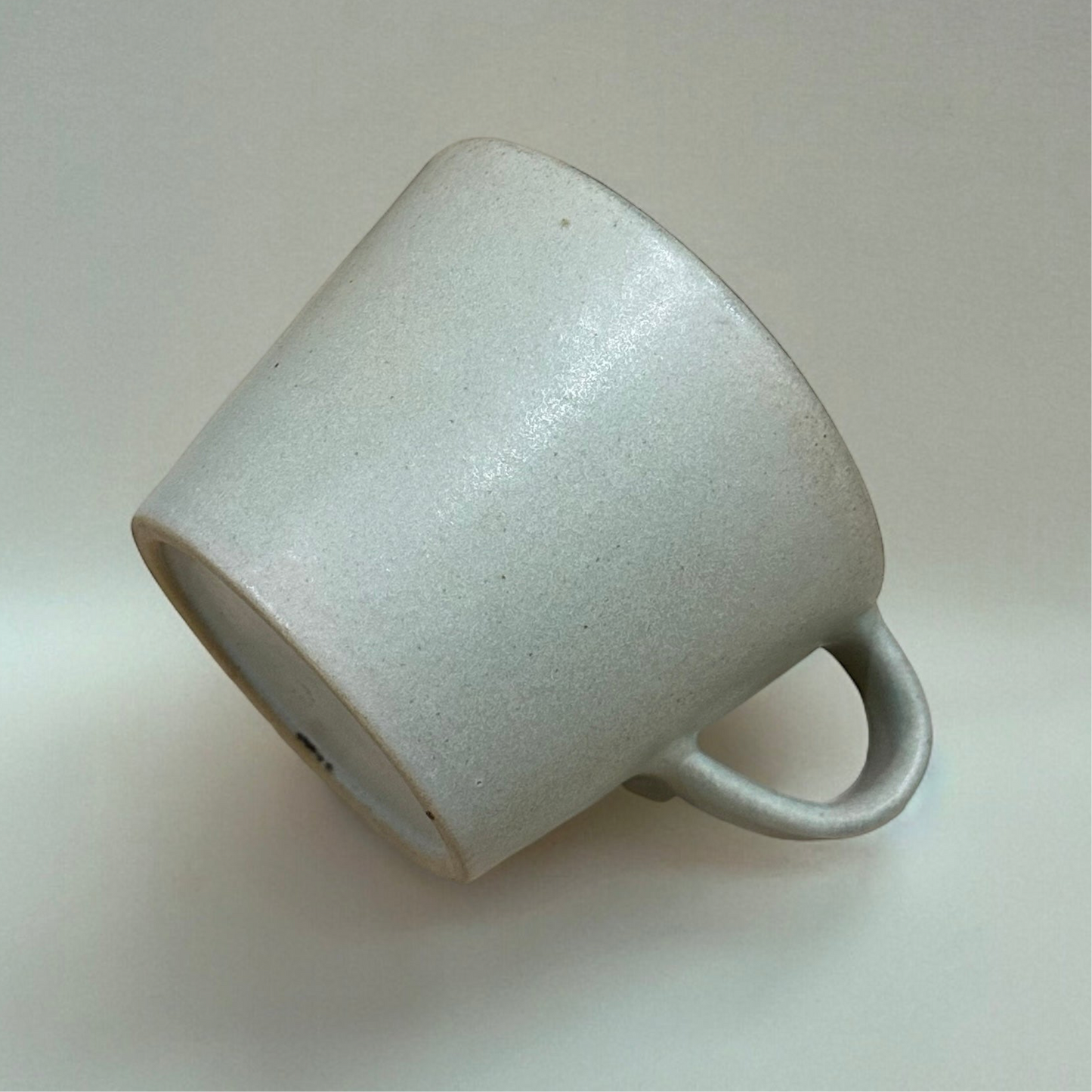 "JAEE" Handmade Ceramic Cup ( Celadon White ) 